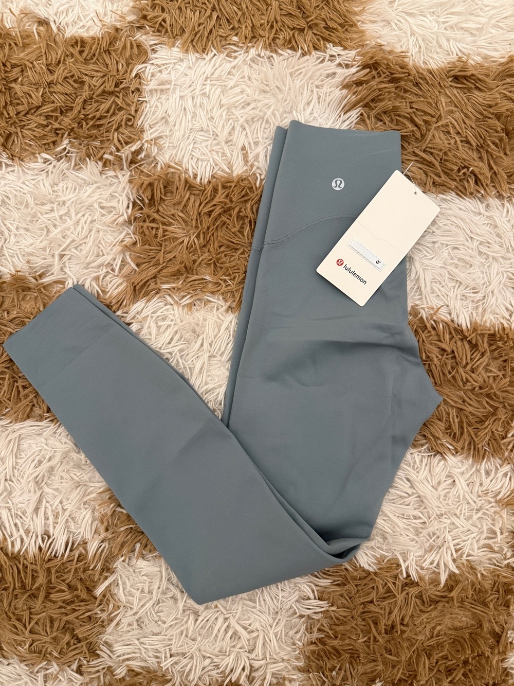 lululemon athletica women’s Glow Up HR Tight 25” size 4